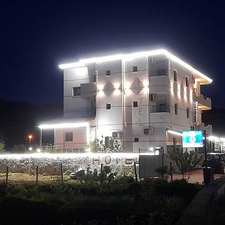 Hotel Apostoli Përmet Екстериор снимка