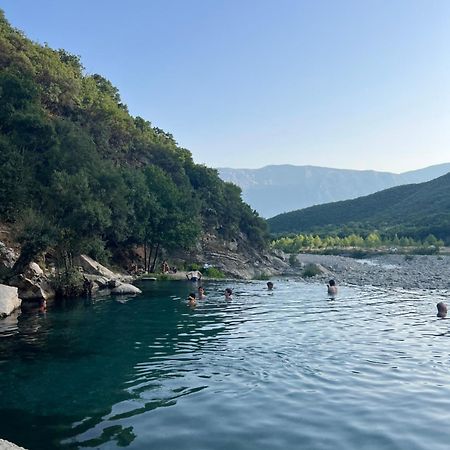 Hotel Apostoli Përmet Екстериор снимка