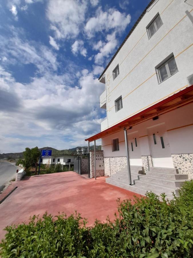 Hotel Apostoli Përmet Екстериор снимка