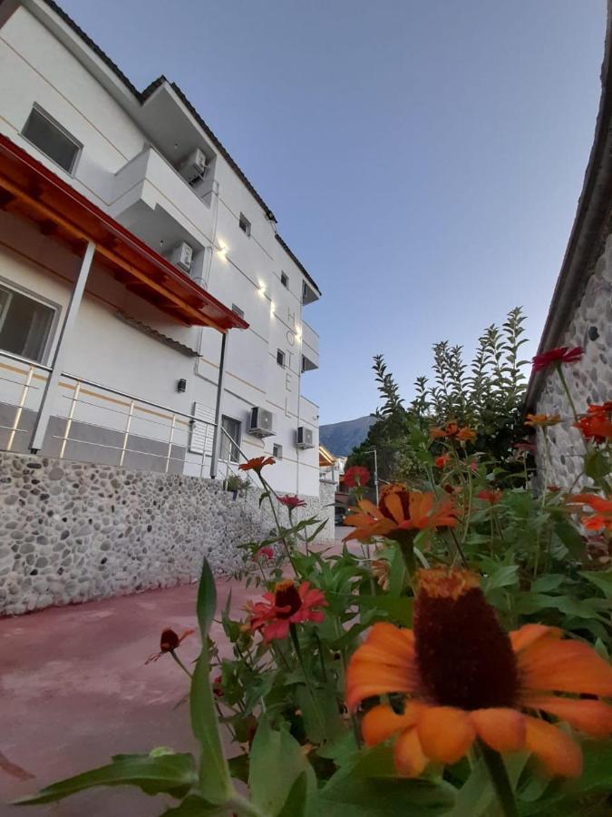 Hotel Apostoli Përmet Екстериор снимка