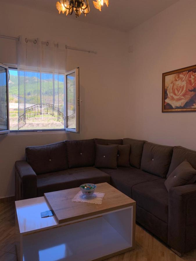 Hotel Apostoli Përmet Екстериор снимка