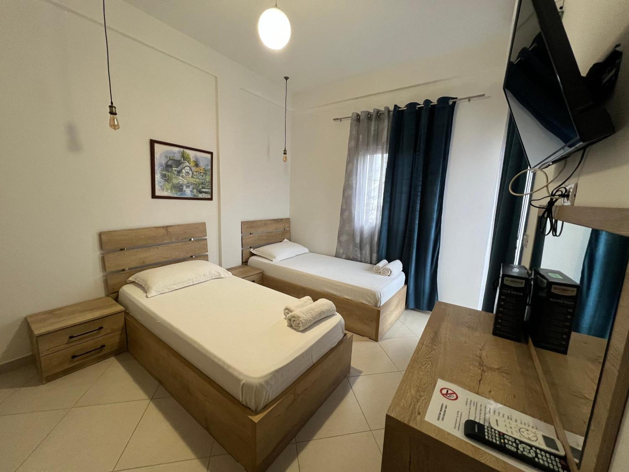 Hotel Apostoli Përmet Екстериор снимка