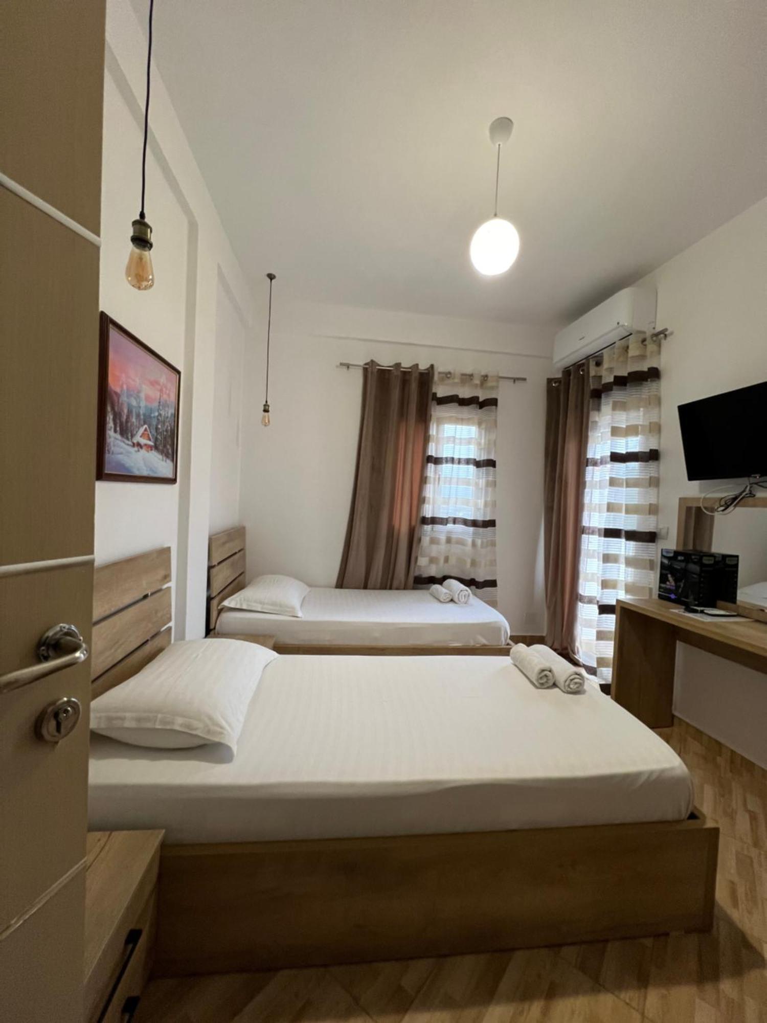 Hotel Apostoli Përmet Екстериор снимка