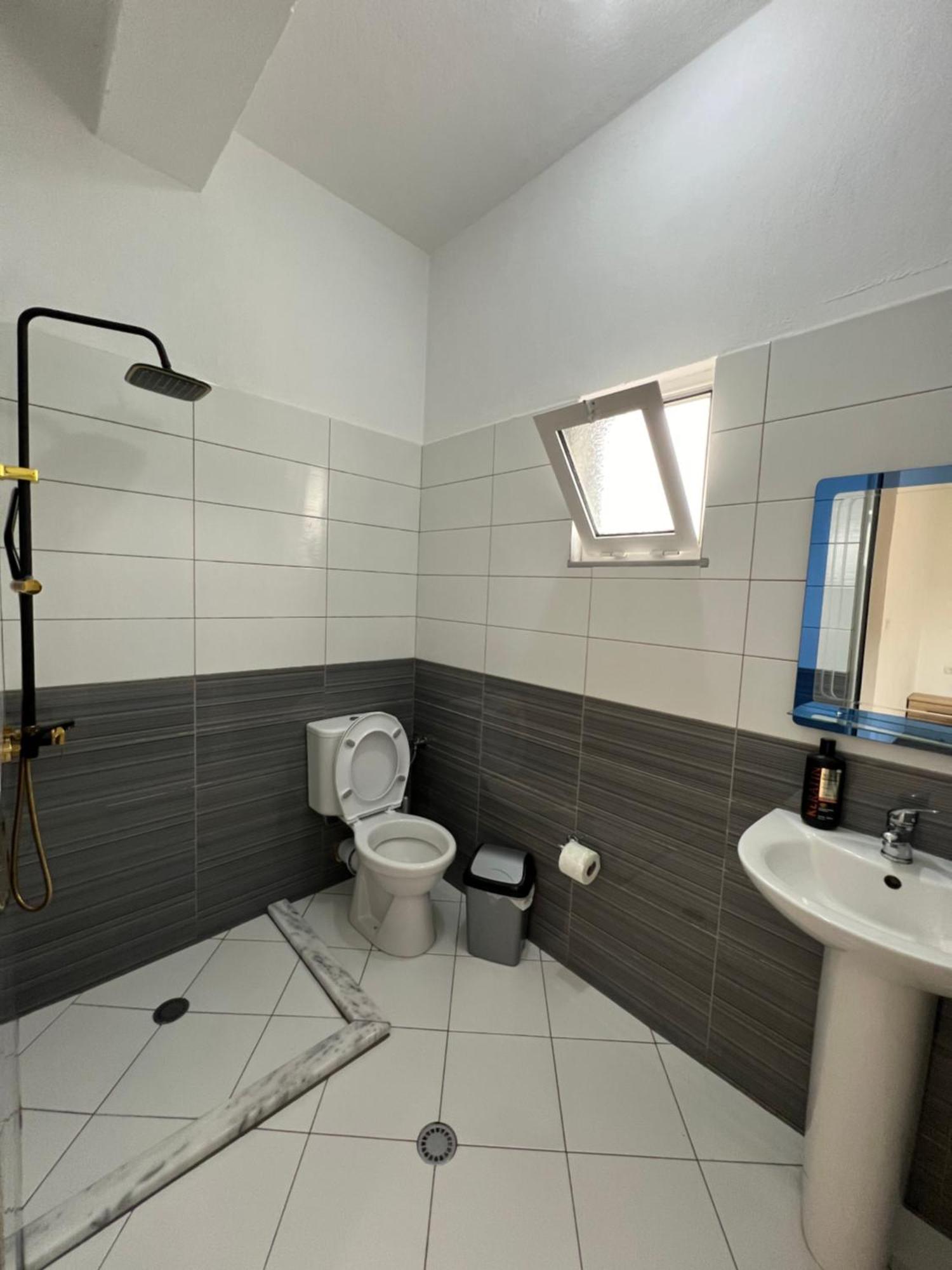 Hotel Apostoli Përmet Екстериор снимка
